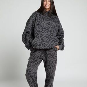 Comfrt Minimalist Hoodie